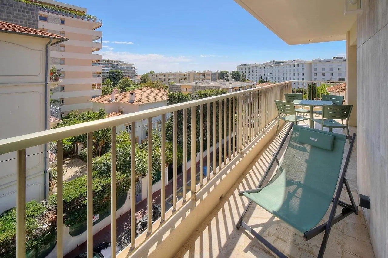Immogroom - 5 Min From The Croisette Beaches - Terrace - Ac - Sea View Cannes Apartment